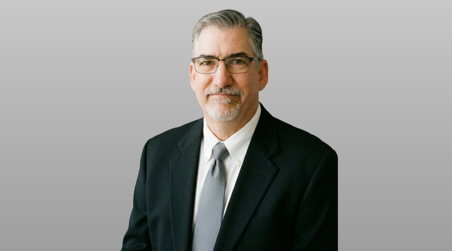 Mark Arnold headshot